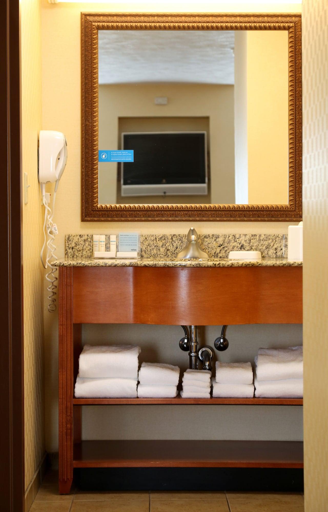 Hampton Inn Ватерлоо Экстерьер фото