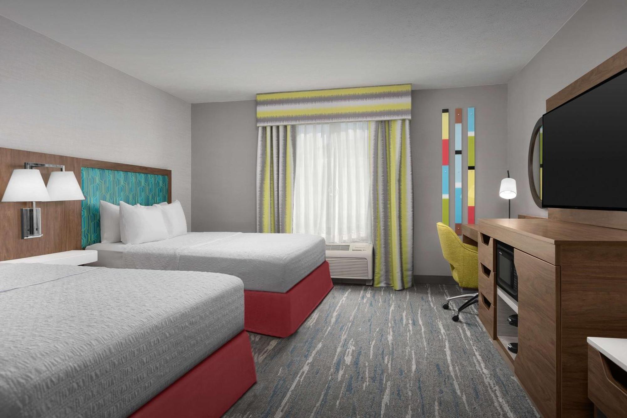 Hampton Inn Ватерлоо Экстерьер фото