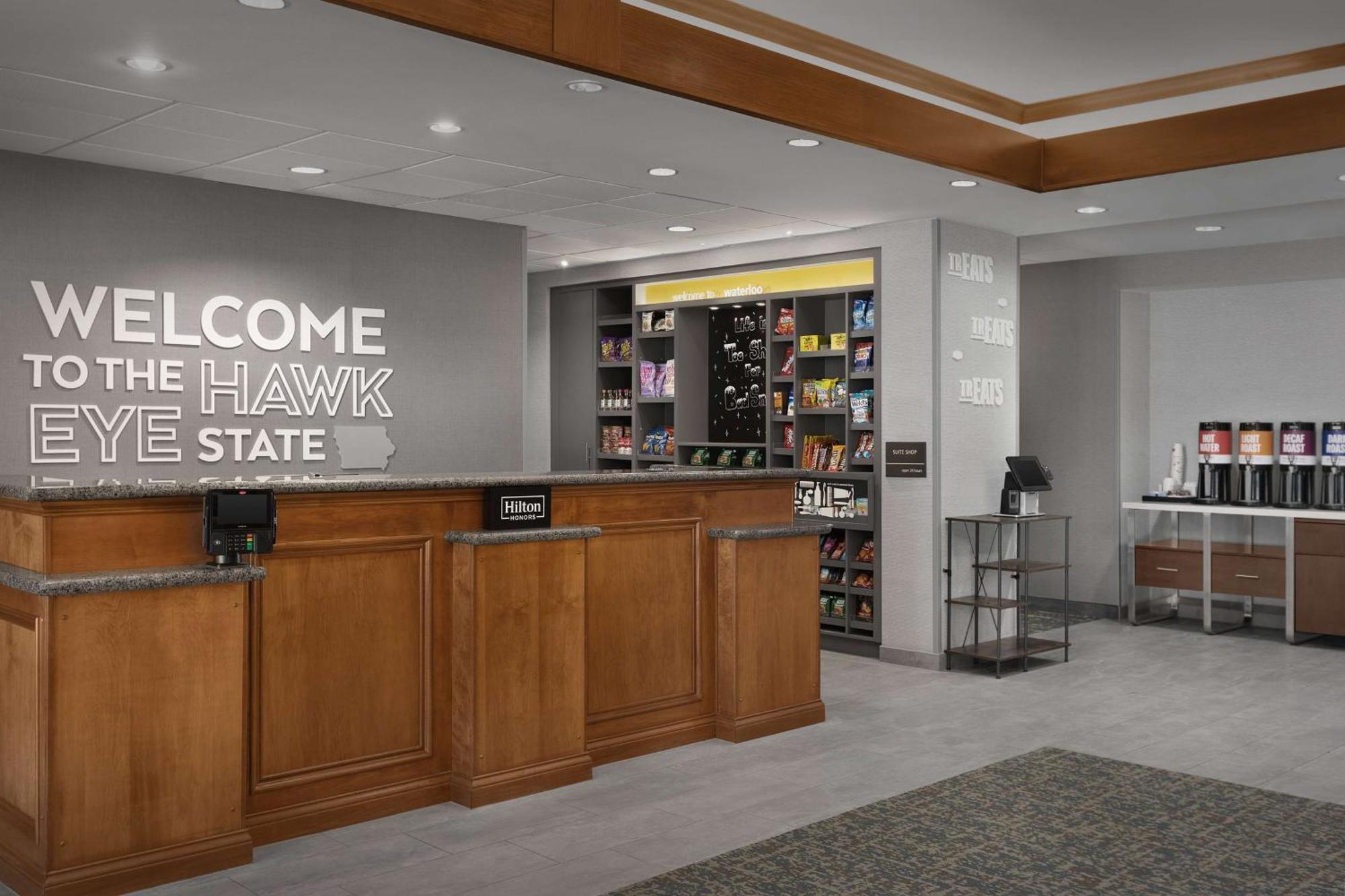 Hampton Inn Ватерлоо Экстерьер фото